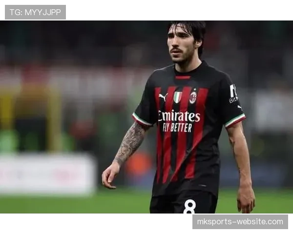 AC米兰中场看似稳如磐石，实则控场能力早已藏不住了？