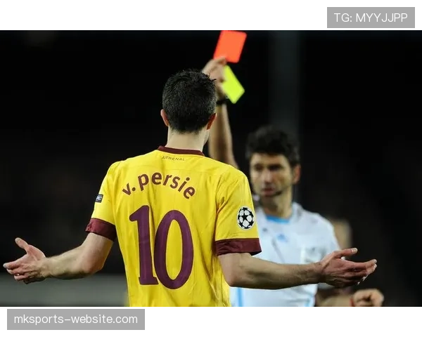 禁赛规则如何触发？详解红黄牌累积与直接红牌的停赛标准