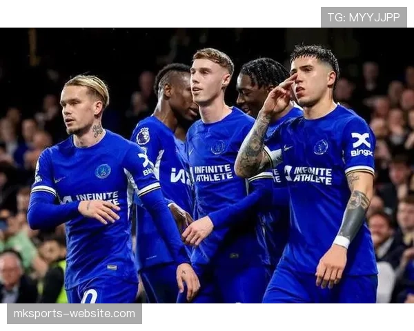 切尔西阵容豪华却难显整体性，人多势众反显配合松散