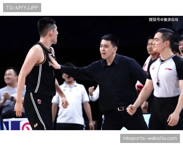 篮球违体犯规判定标准,裁判员如何精准识别与吹罚 篮球违体犯规判定标准,裁判员如何精准识别与吹罚