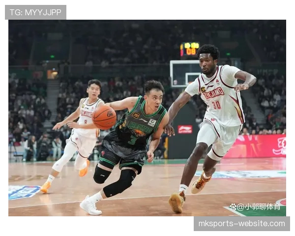 身体接触容忍度是什么规则？新手如何理解篮球中的合法对抗与犯规界限